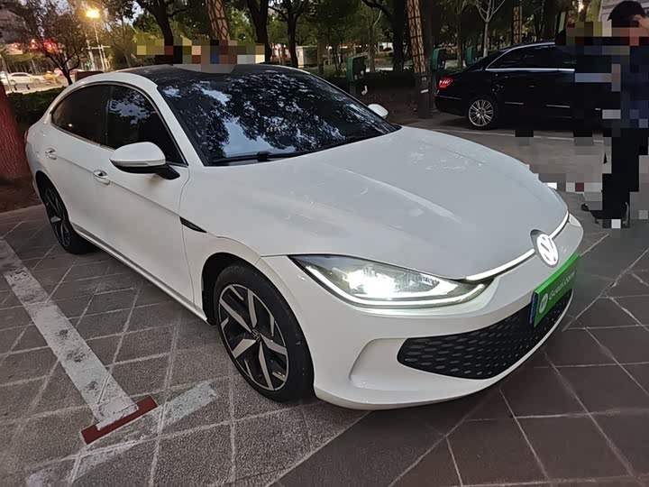 Фото 26 - Volkswagen Lamando L