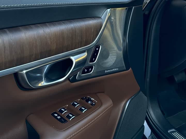 Фото 8 - Volvo S90 Hybrid