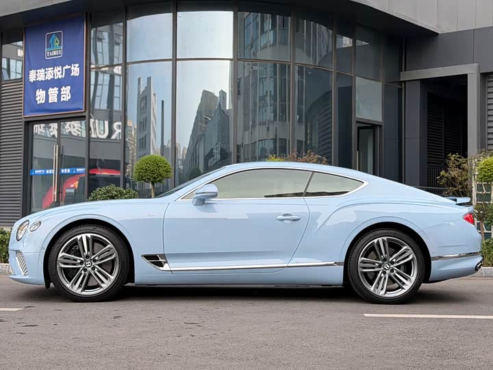 Фото 5 - Bentley Continental GT