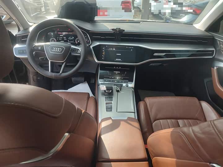 Фото 10 - Audi A6L