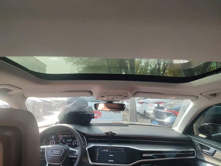 Фото 18 - Audi A6L