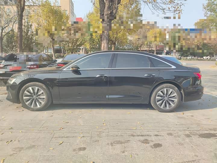 Фото 5 - Audi A6L