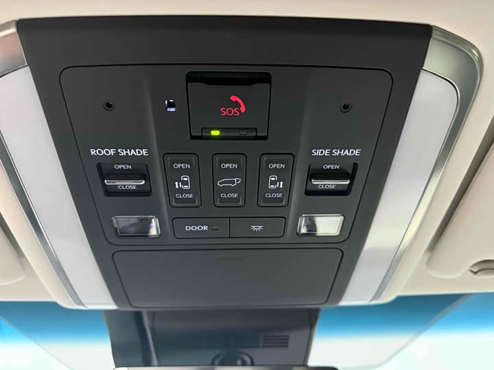 Фото 19 - Lexus LM