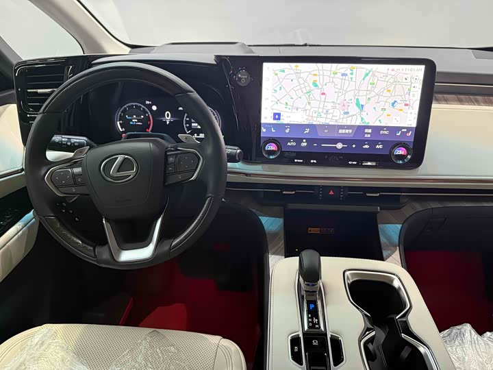 Фото 4 - Lexus LM