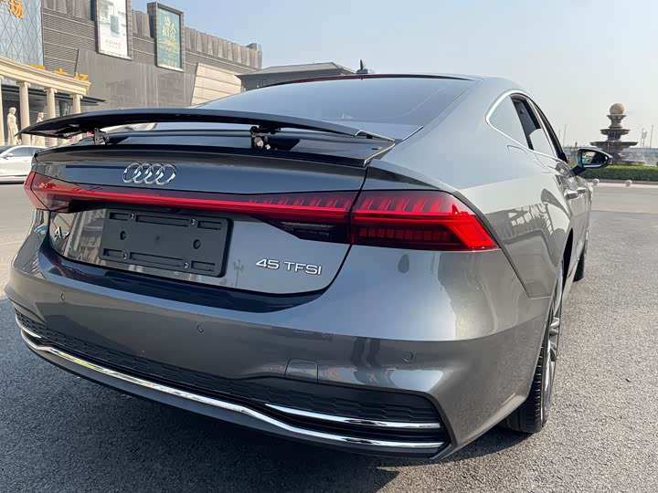 Фото 17 - Audi A7