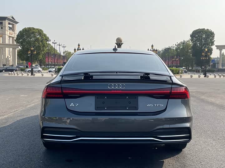 Фото 5 - Audi A7