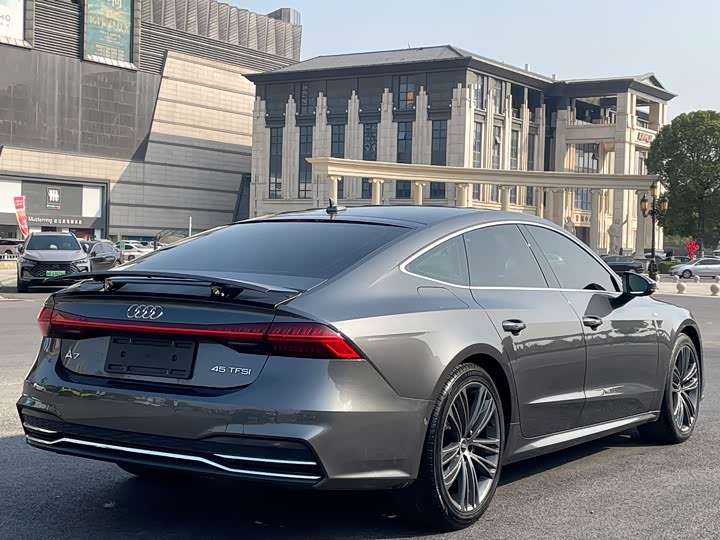 Фото 6 - Audi A7