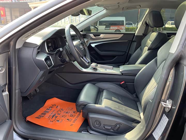 Фото 7 - Audi A7