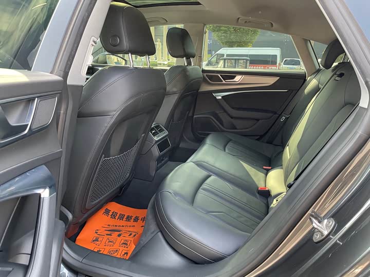 Фото 8 - Audi A7