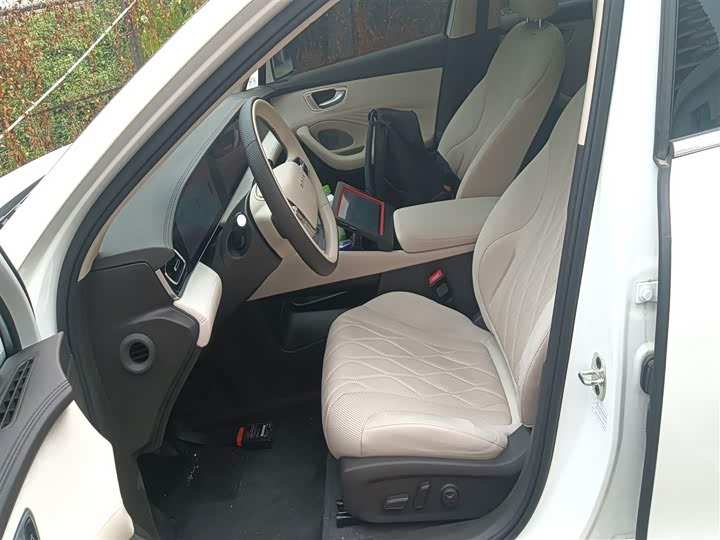 Фото 15 - Roewe D7