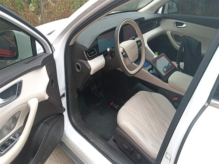 Фото 16 - Roewe D7