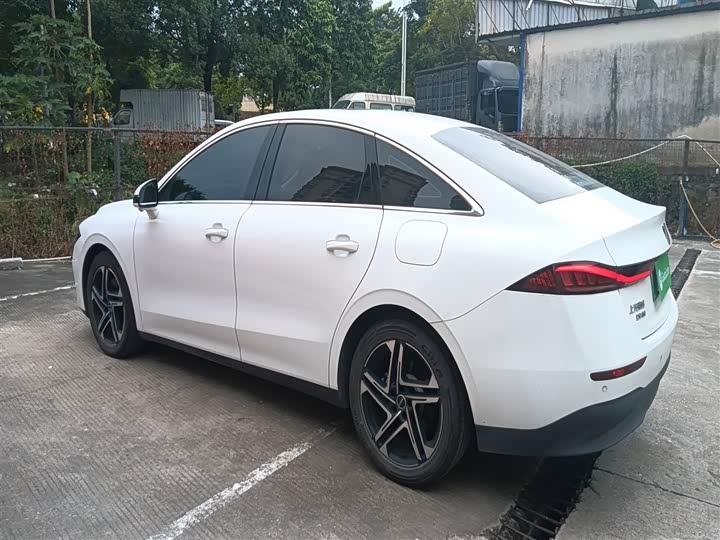 Фото 5 - Roewe D7