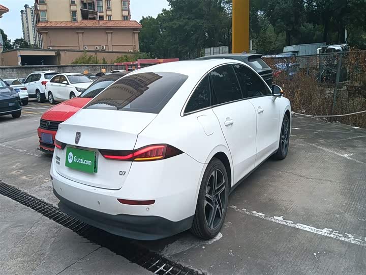 Фото 7 - Roewe D7