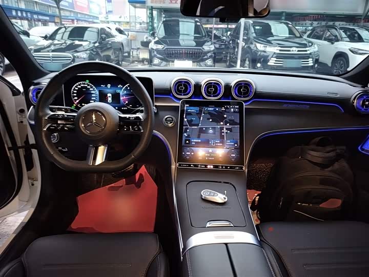 Фото 10 - Mercedes-Benz C-Class