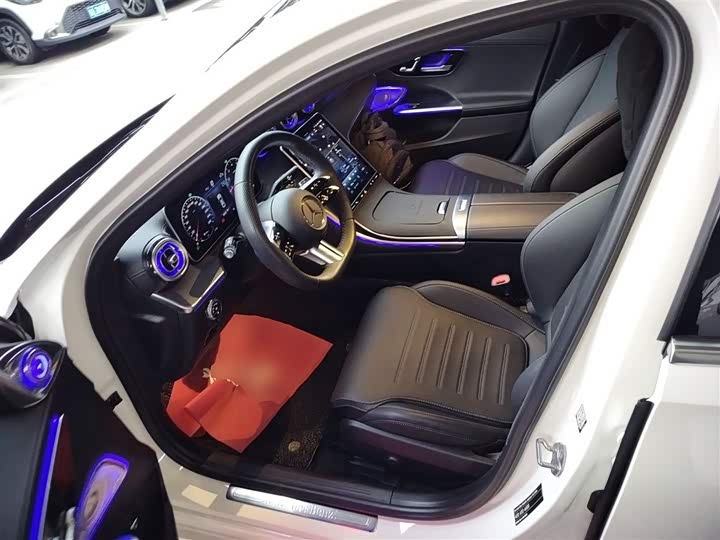 Фото 16 - Mercedes-Benz C-Class