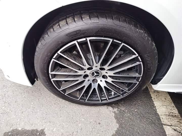 Фото 23 - Mercedes-Benz C-Class