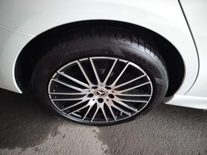 Фото 26 - Mercedes-Benz C-Class