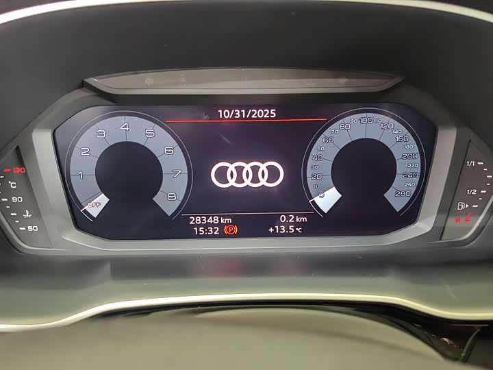 Фото 17 - Audi Q3