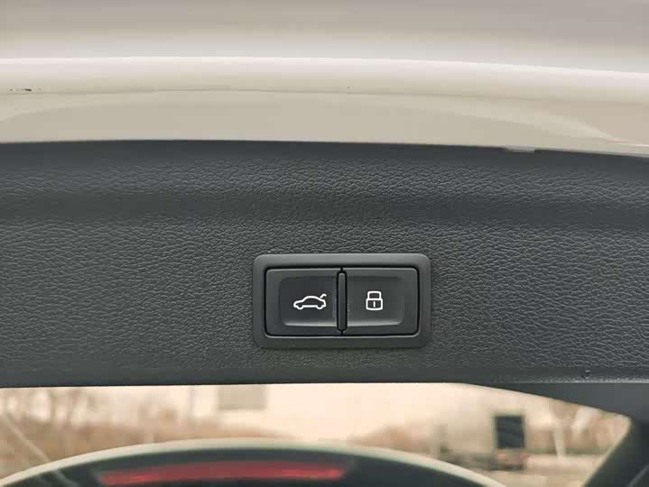 Фото 9 - Audi Q3