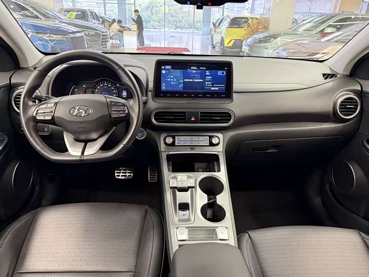 Фото 12 - Hyundai Encino EV