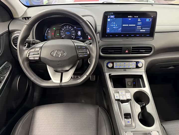 Фото 13 - Hyundai Encino EV