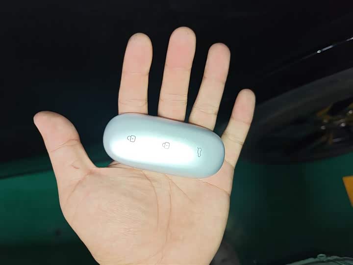 Фото 12 - LiXiang L8