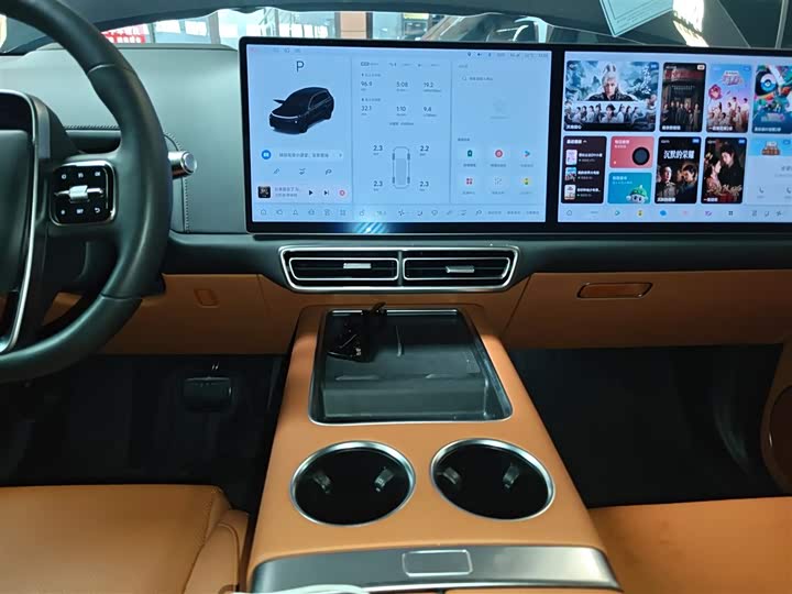 Фото 16 - LiXiang L8