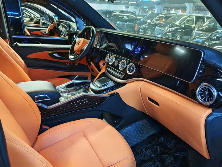 Фото 13 - Mercedes-Benz Vito