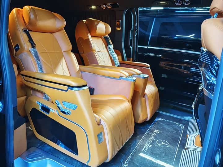 Фото 17 - Mercedes-Benz Vito