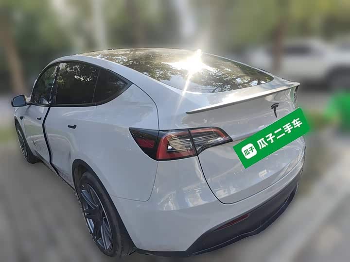 Фото 27 - Tesla Model Y