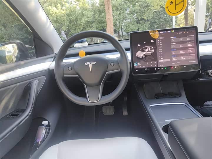 Фото 3 - Tesla Model Y