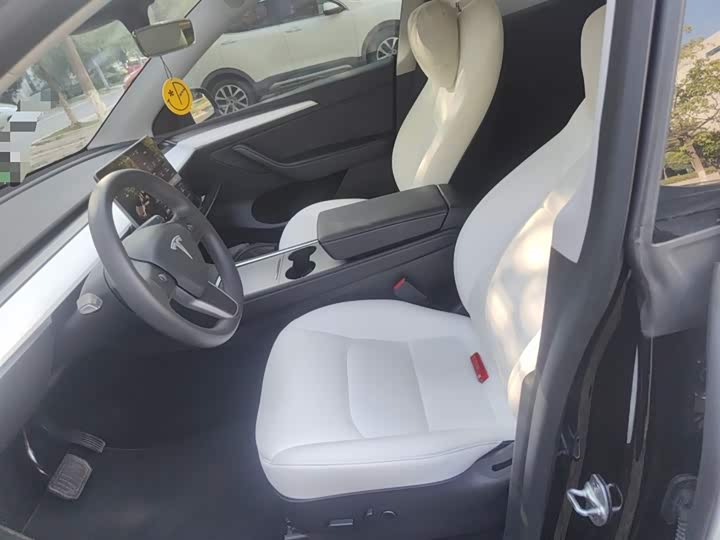 Фото 8 - Tesla Model Y