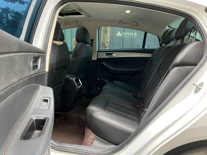 Фото 8 - Chery Omoda S5 (Arrizo 5 Plus)