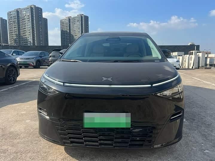 Фото 3 - XPeng X9