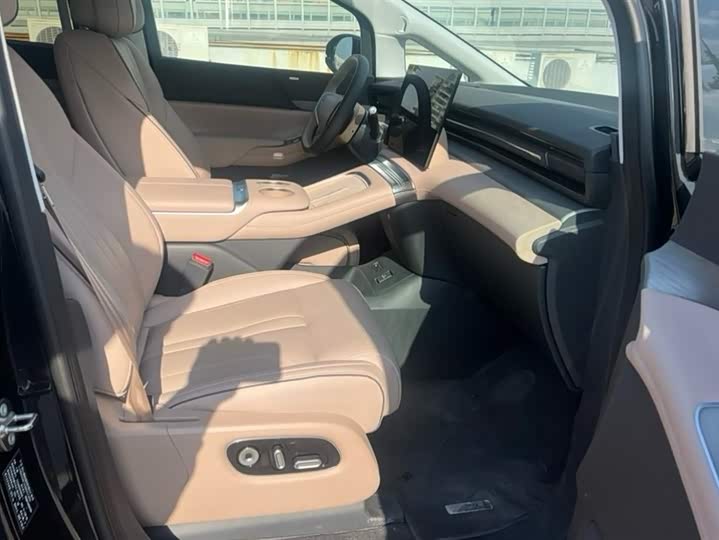 Фото 7 - XPeng X9