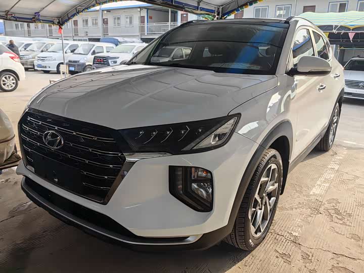 Фото 1 - Hyundai Tucson L