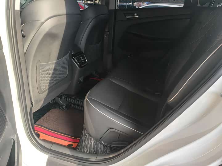 Фото 10 - Hyundai Tucson L