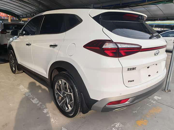Фото 12 - Hyundai Tucson L
