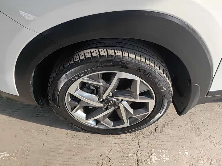 Фото 4 - Hyundai Tucson L