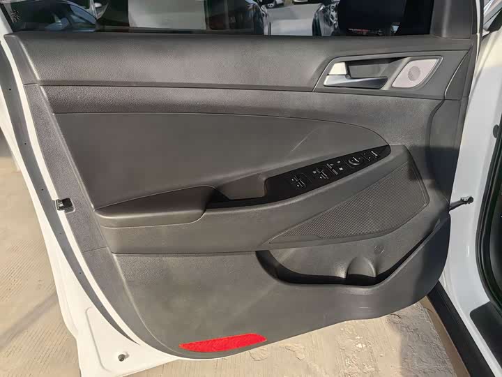 Фото 7 - Hyundai Tucson L