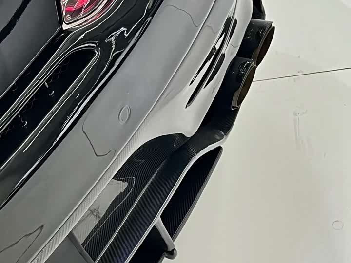 Фото 9 - Mercedes-Benz AMG GT