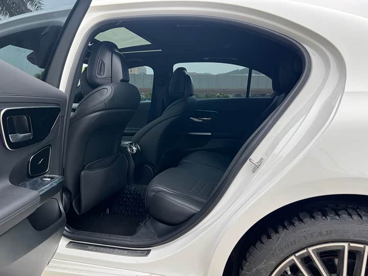 Фото 6 - Mercedes-Benz C-Class