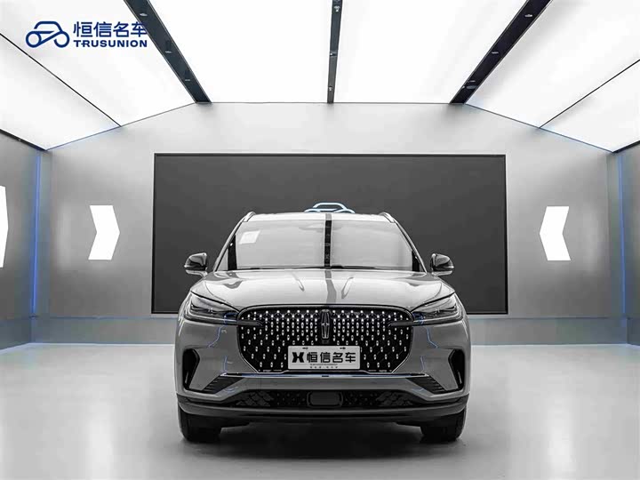 Фото 3 - Lincoln Aviator