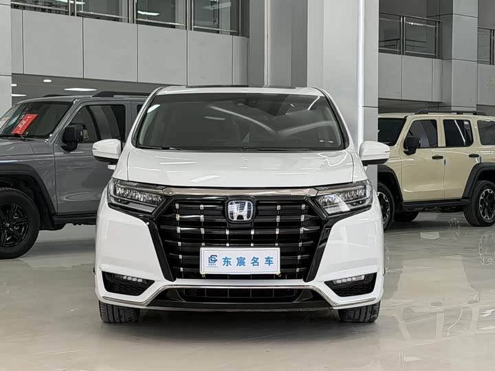 Фото 2 - Honda Elysion