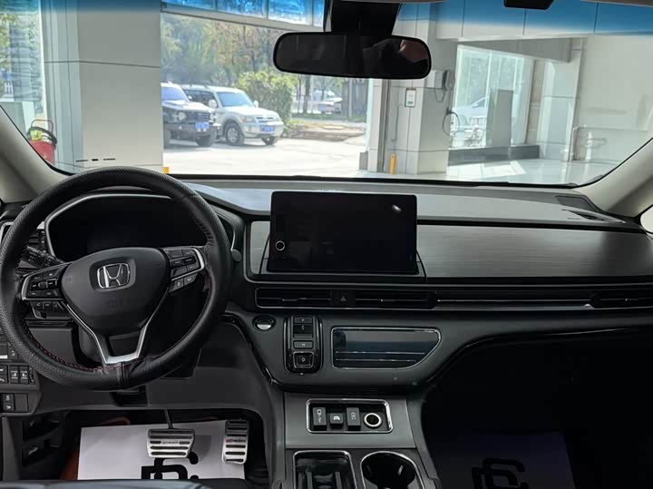 Фото 5 - Honda Elysion