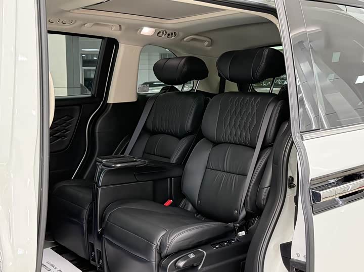 Фото 6 - Honda Elysion