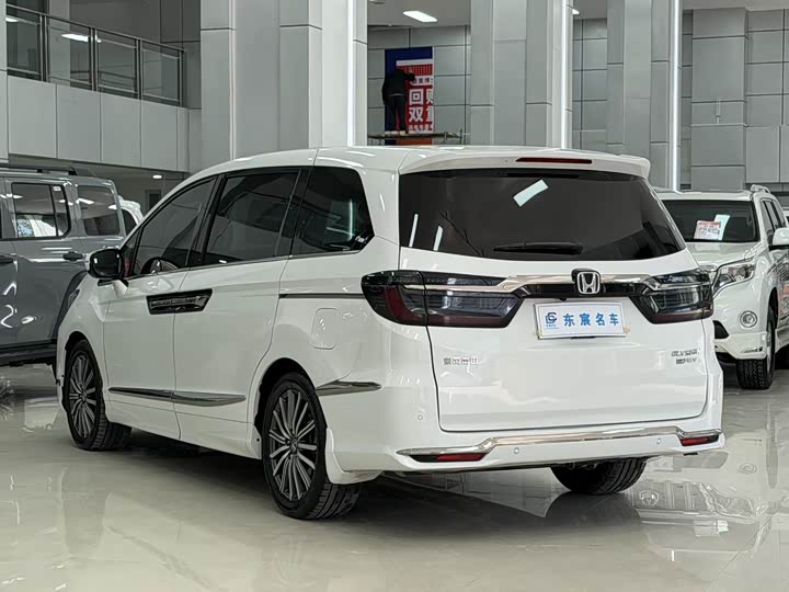 Фото 7 - Honda Elysion