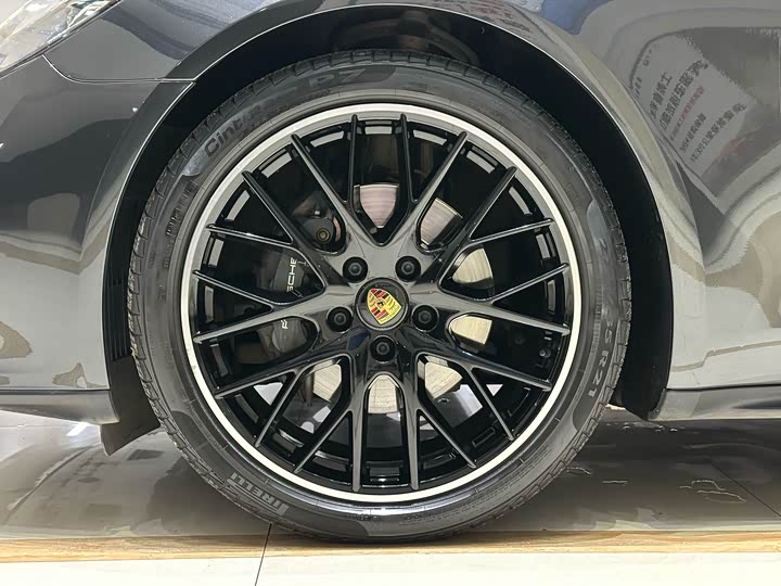 Фото 11 - Porsche Panamera