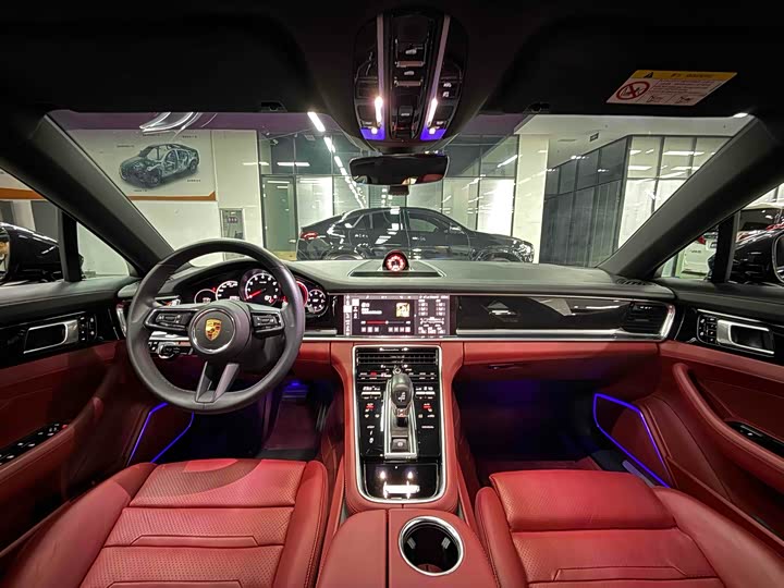Фото 13 - Porsche Panamera