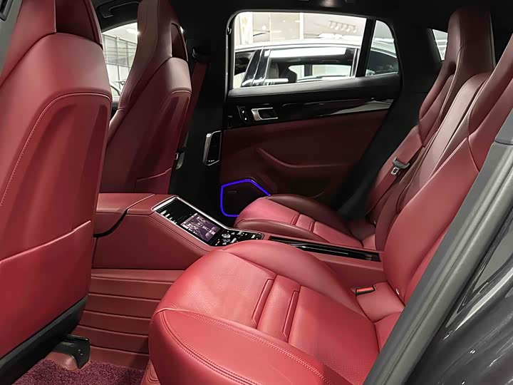 Фото 16 - Porsche Panamera